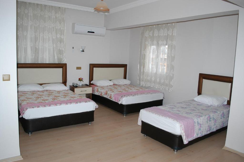 A. Doruk Hotel Adana Bilik gambar